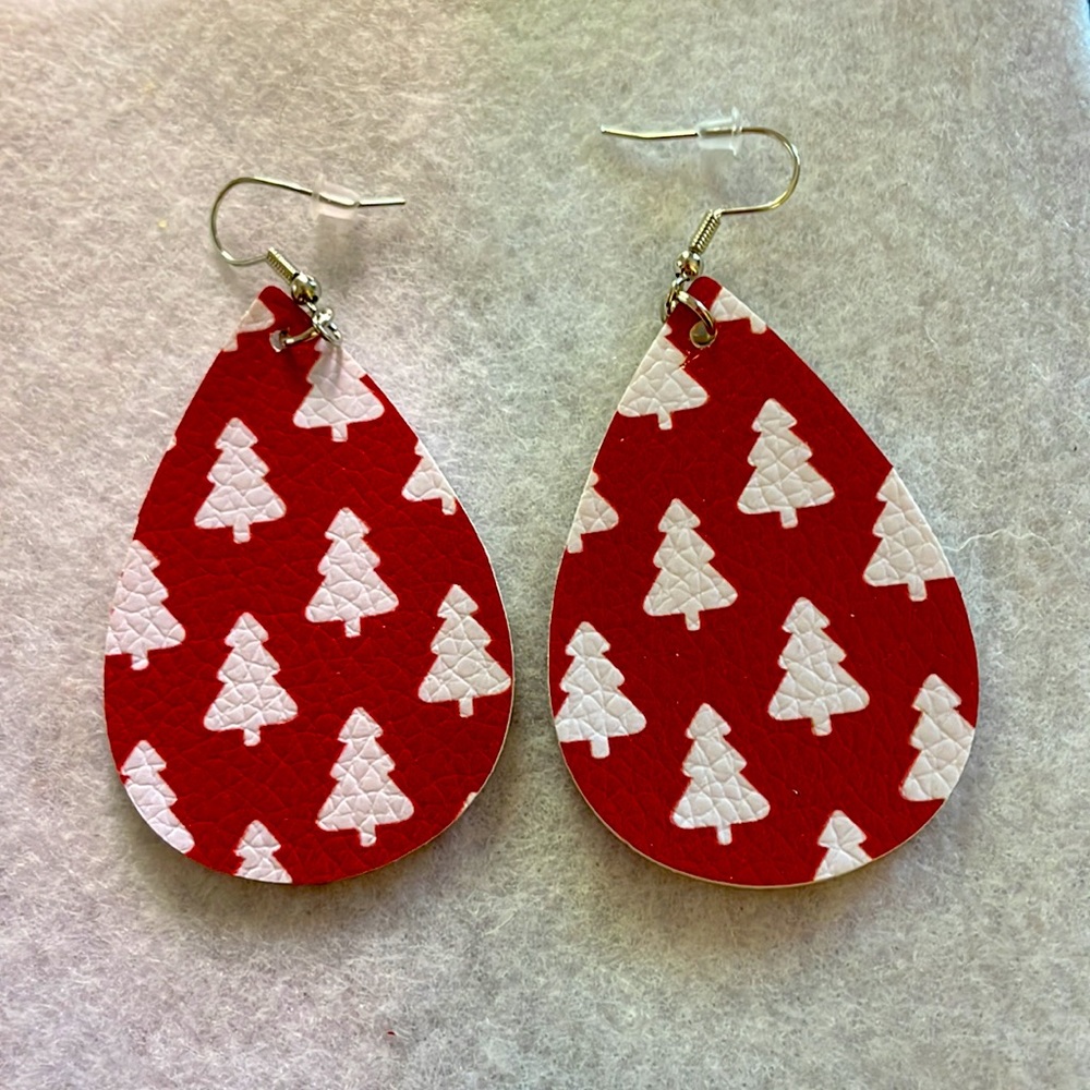 CHRISTMAS EARRINGS!!! - Picture 3 of 6